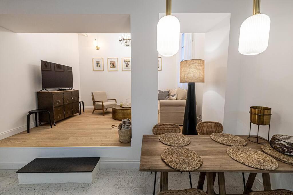 Apartment Chez Collette - Luxury In The Old *